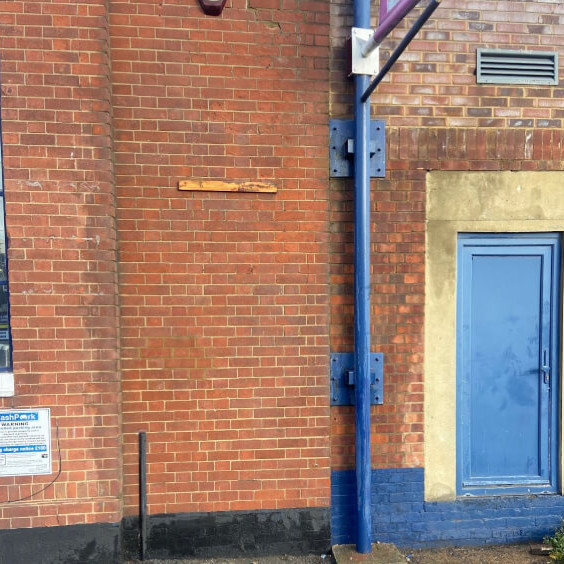 graffiti removal NW10 2